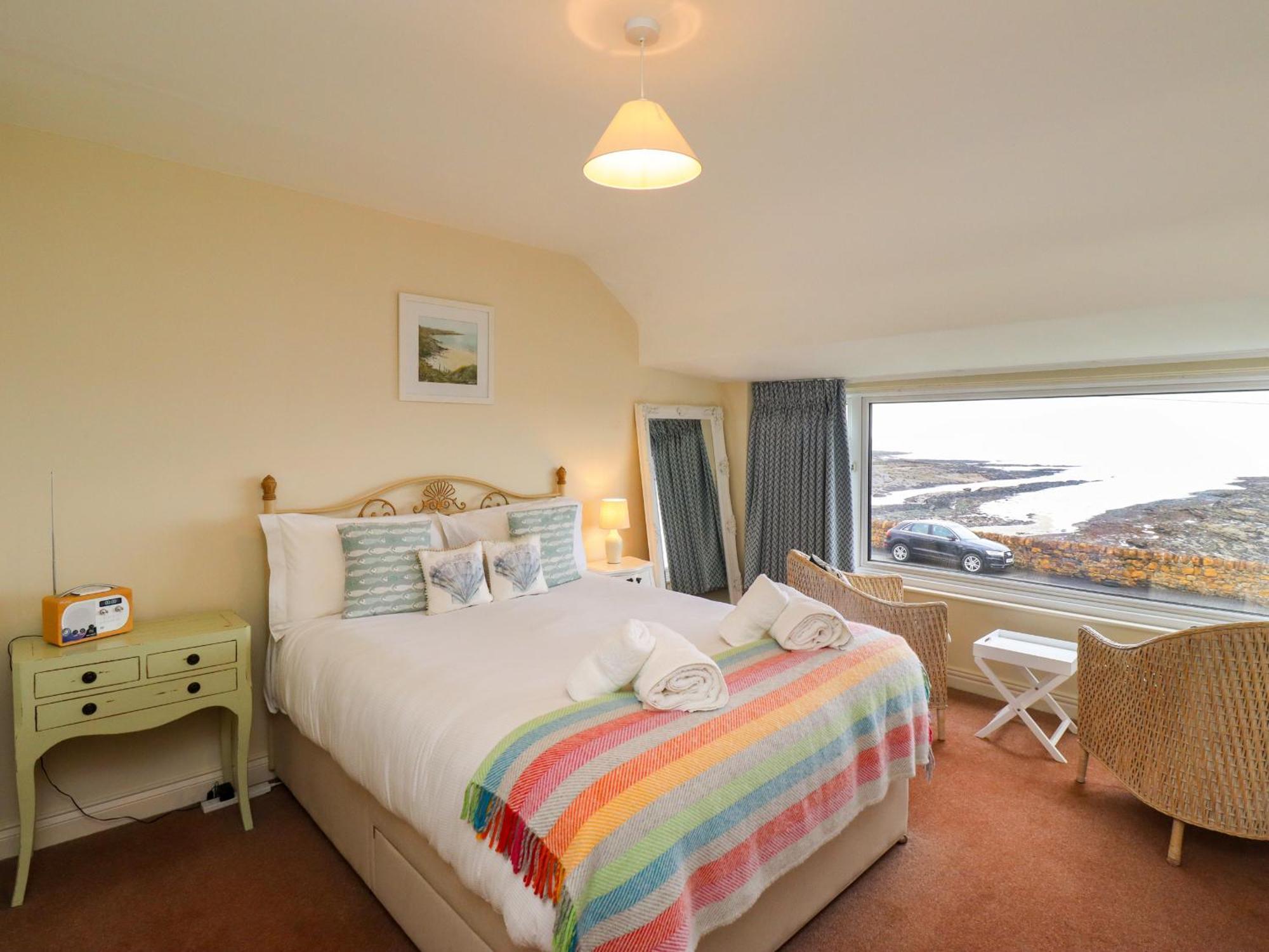 Barnacle Cove Villa Beadnell Exterior photo